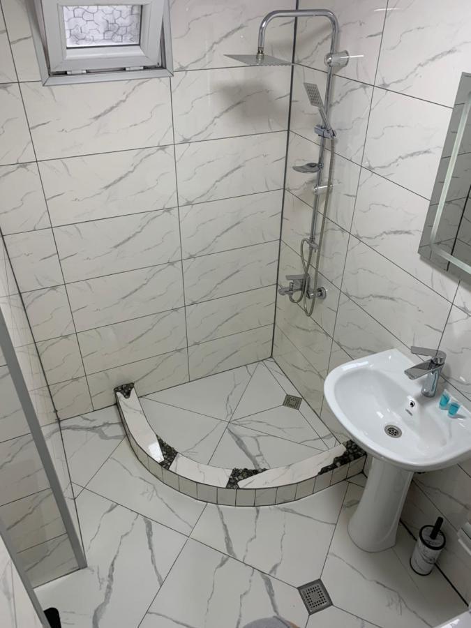 Mate'S Home Kazbegi エクステリア 写真
